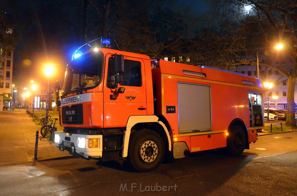 Feuer 2 Y Koeln Neustadt Sued Engelbertstr P82.JPG - Miklos Laubert